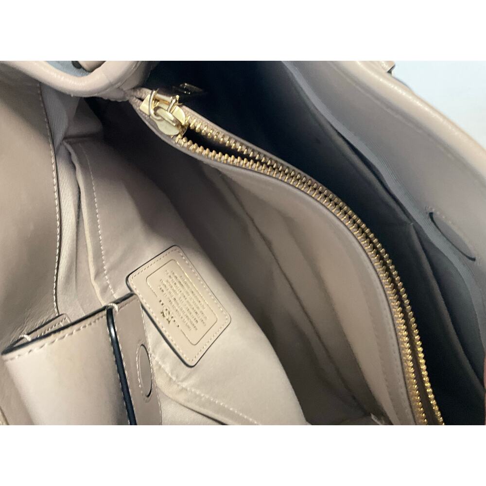 COACH SMALL MARGOT CARRYALL IN QUILTED COLORBLOCK LEATHER - Picture 8 of 11